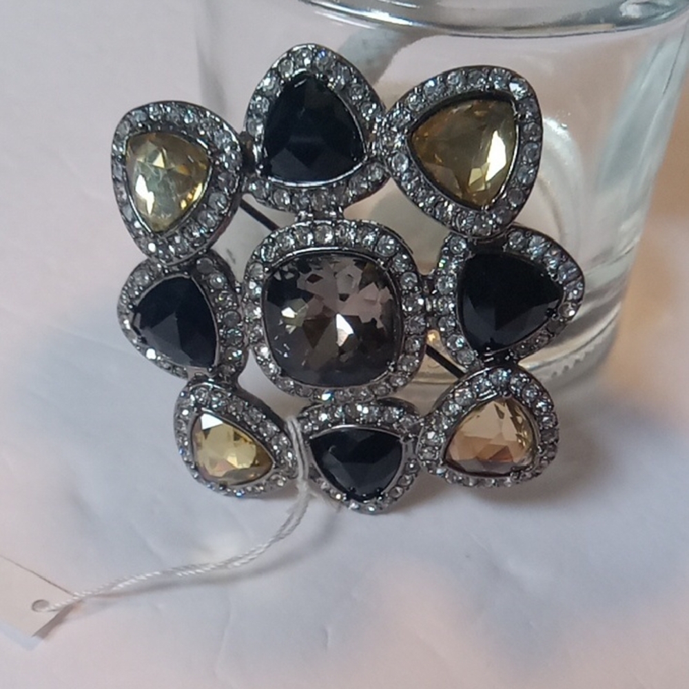 Premier Designs Classic Style Elegant Black & Silver Brooch - Picture 2 of 6